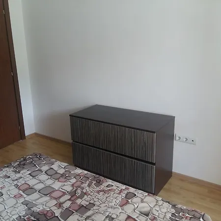 Appartamento In Astoria Elenite